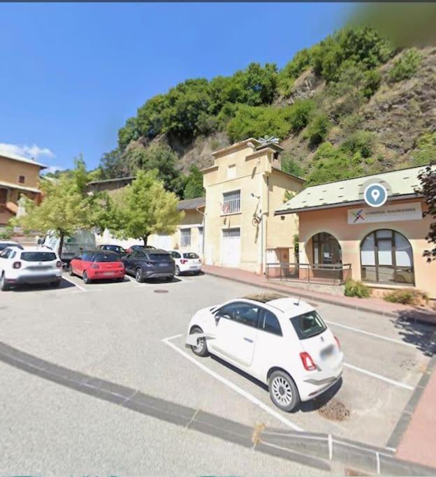 Au Pied Des Cols Et Des Stations Leilighet Saint-Michel-de-Maurienne Eksteriør bilde